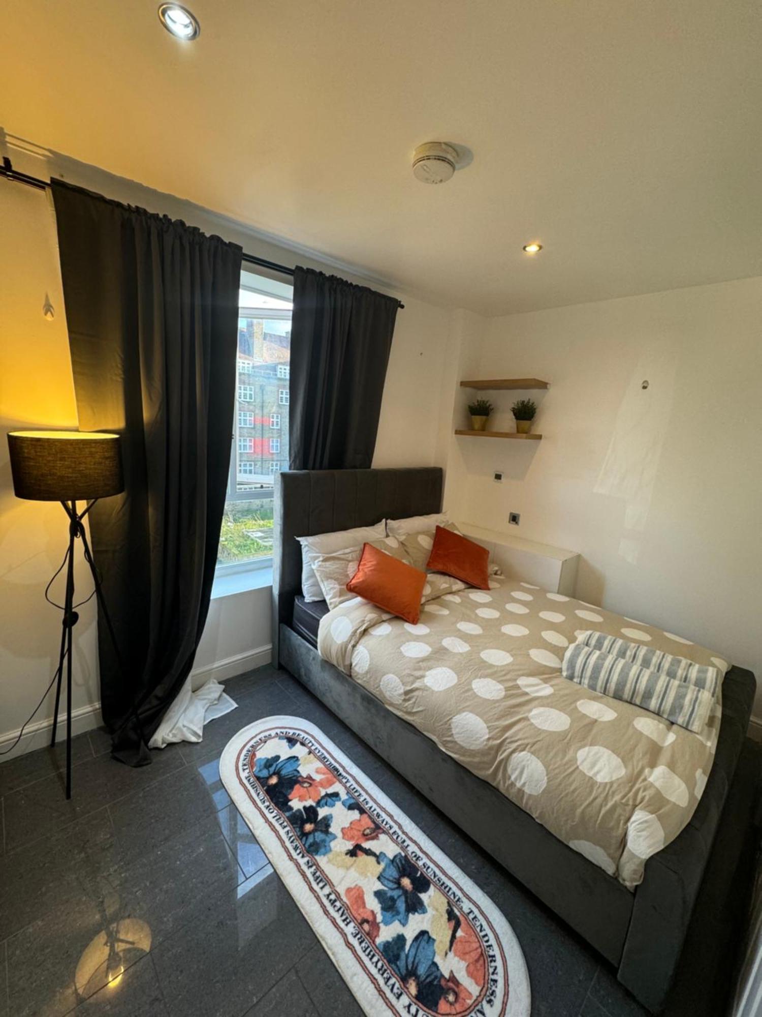 Cosy Luxurious Room In The Heart Of 런던 외부 사진