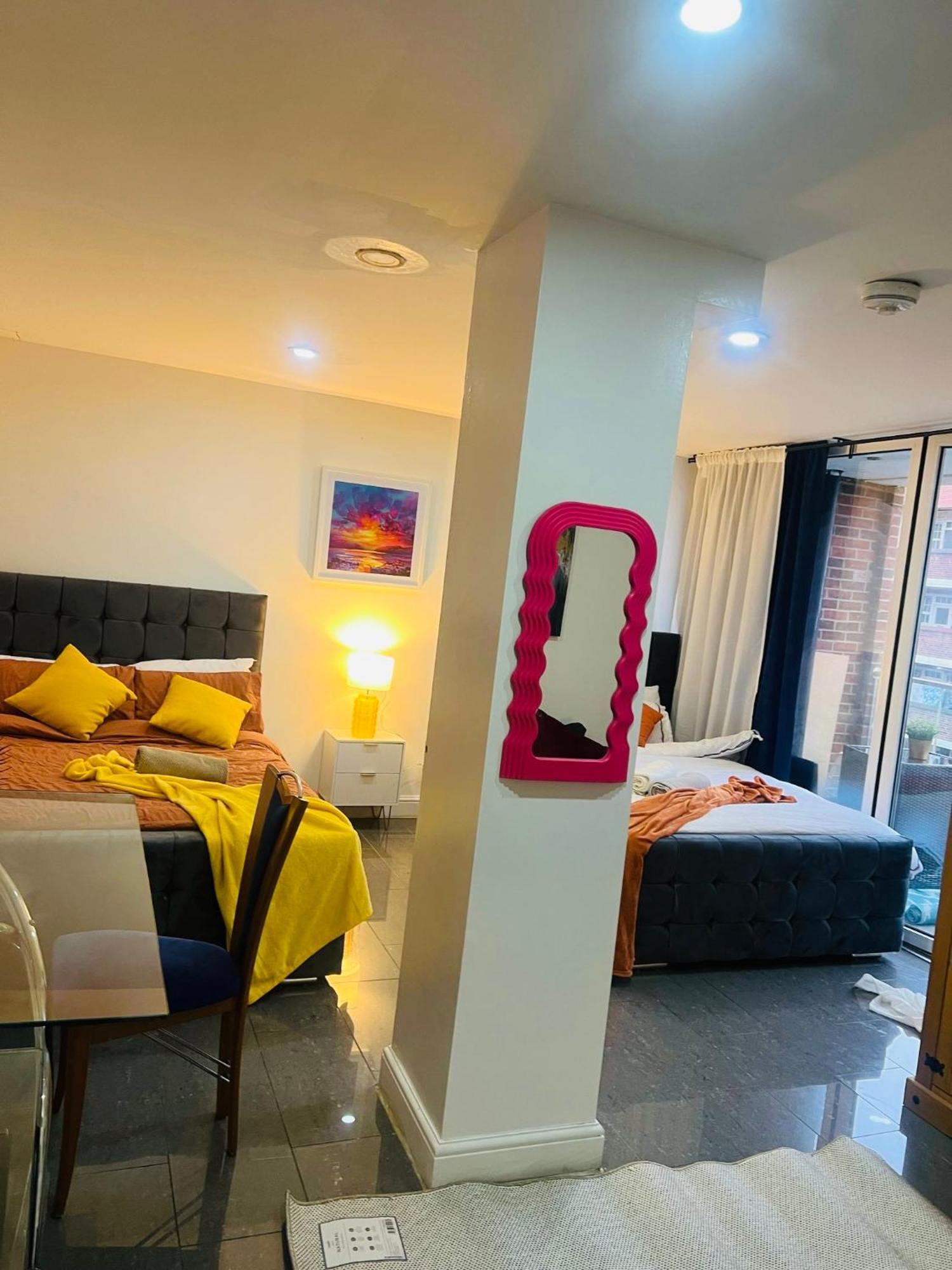 Cosy Luxurious Room In The Heart Of 런던 외부 사진